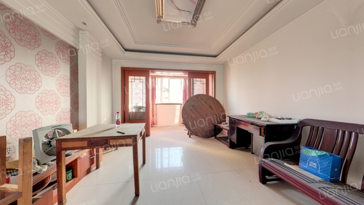 越新公寓二手房实景图