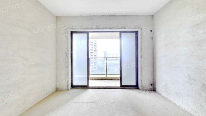 港航华庭二手房实景图