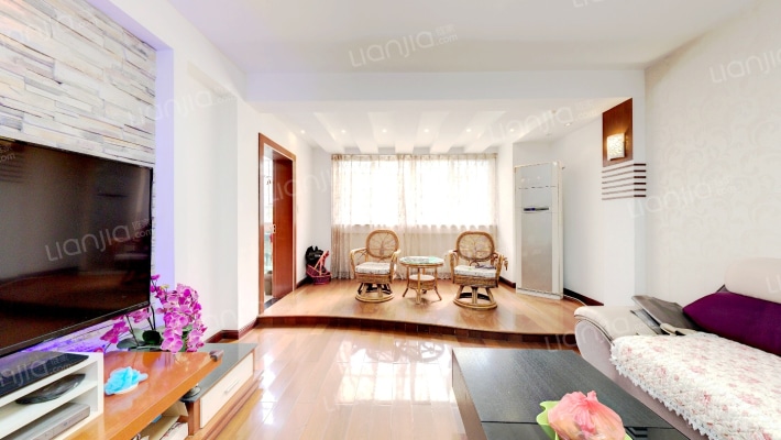 嘉辰花苑西区二手房实景图