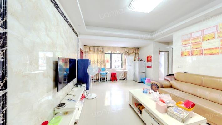 悦足小区二手房实景图