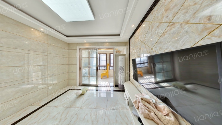 凤麟水苑二手房实景图