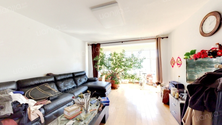 保利罗兰香谷二手房实景图