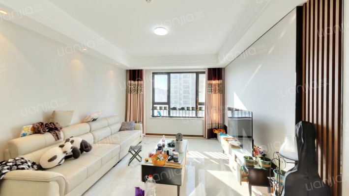 鹊华居二手房实景图