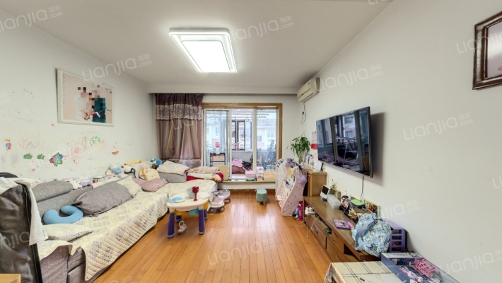 名贵山庄华春园二手房实景图