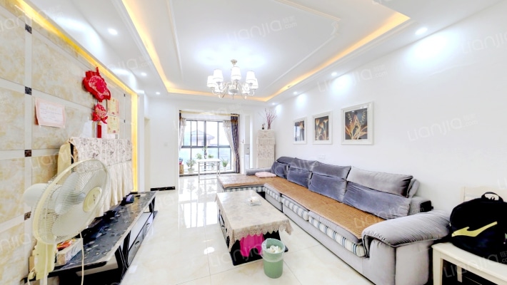 金色湖畔二手房实景图