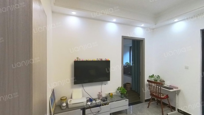 美的·宝龙世家二手房实景图