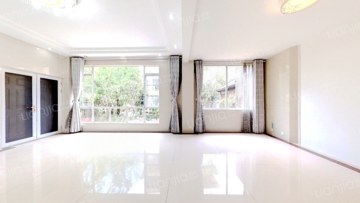 山水云天二手房实景图