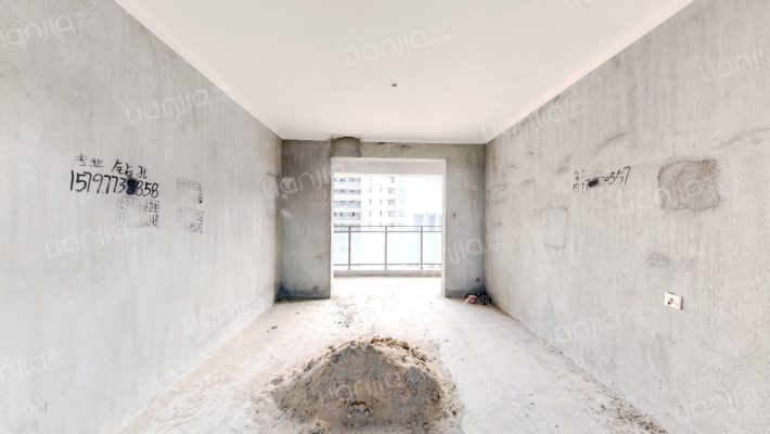 鸿海满园二手房实景图