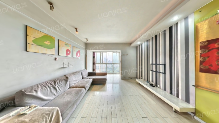 中房蓝水湾二手房实景图