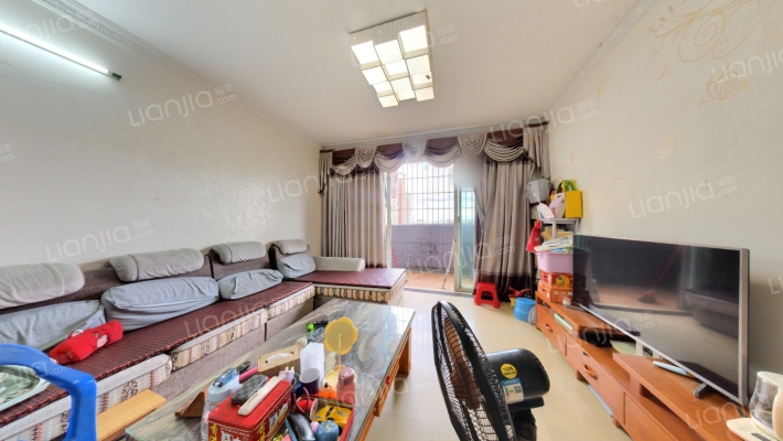 朗悦名居二手房实景图