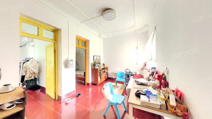 少管所宿舍二手房实景图