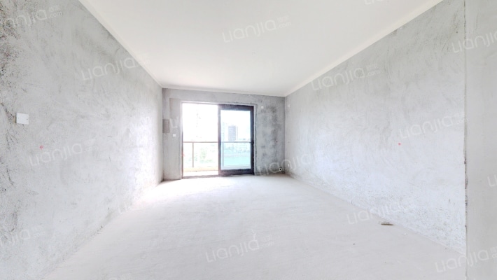 华远海蓝和光二手房实景图