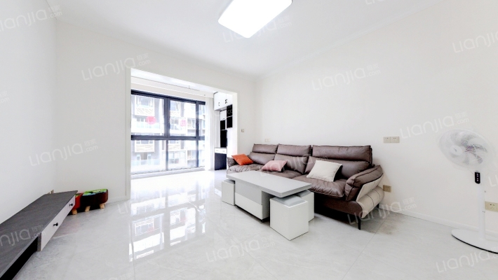 新力翡翠湾二手房实景图