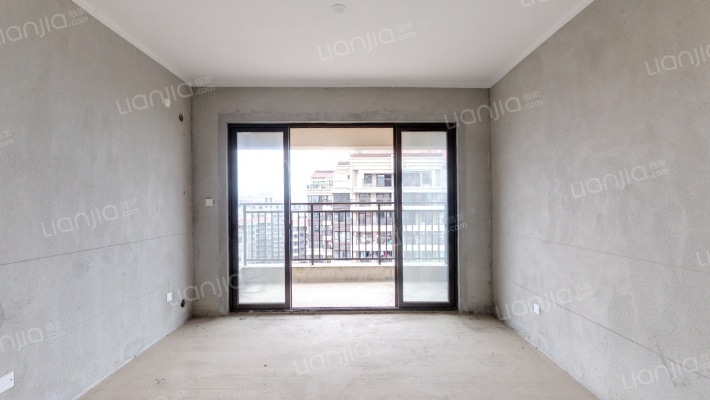 布洛可二区二手房实景图