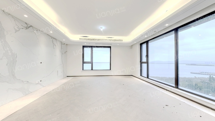 四季悦湖花园二手房实景图