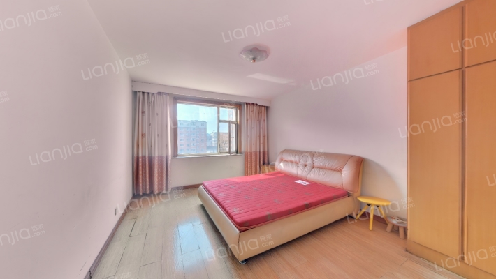 锦江花园三区二手房实景图