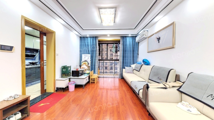 当代卡梅尔小镇二手房实景图