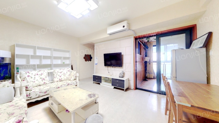 楠宝石二手房实景图