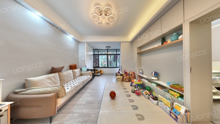 东组团二手房实景图