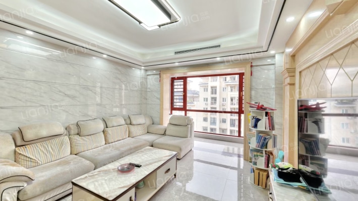 未来海岸浪琴湾二手房实景图