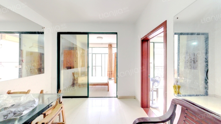 美意居二手房实景图