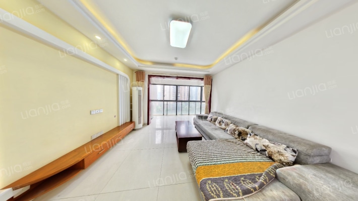 中建梅溪湖中心二手房实景图