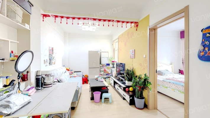 奇泉梨花村二手房实景图