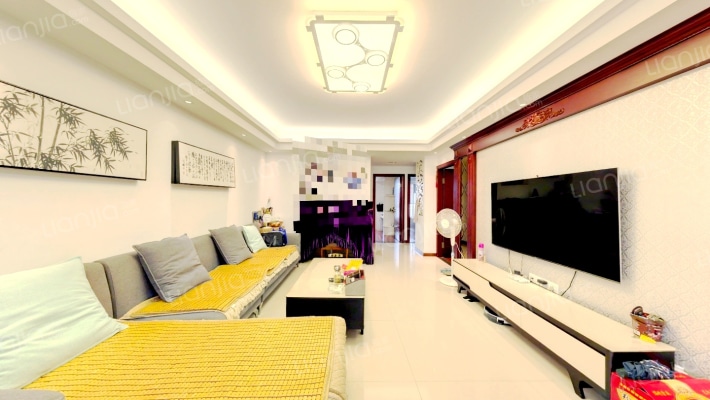 君临香格里C区二手房实景图