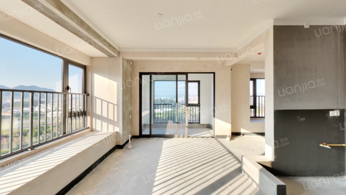 国贸建发保利悦湖二手房实景图