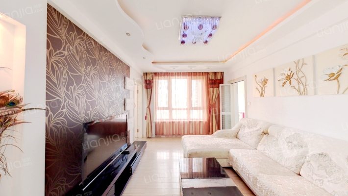 鹏辉新天居三期二手房实景图