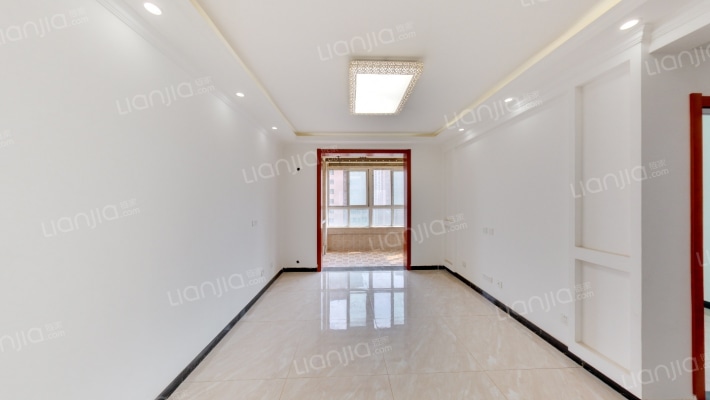 颐馨雅苑二手房实景图