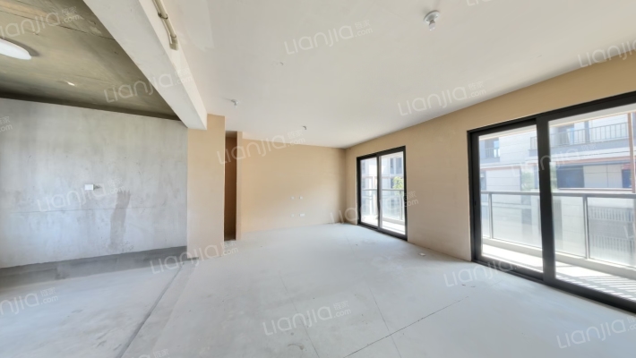 龙湖镜湖原著二手房实景图