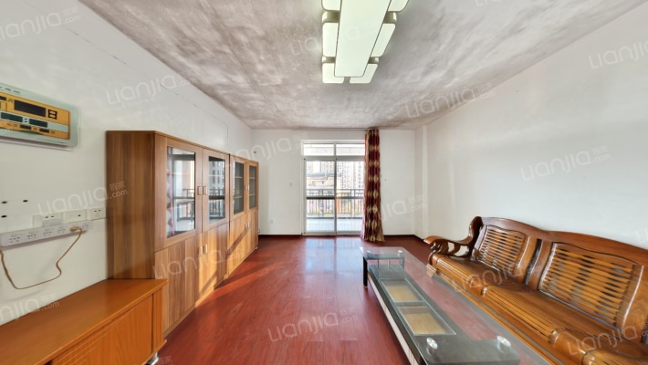 云龙嘉苑西区二手房实景图