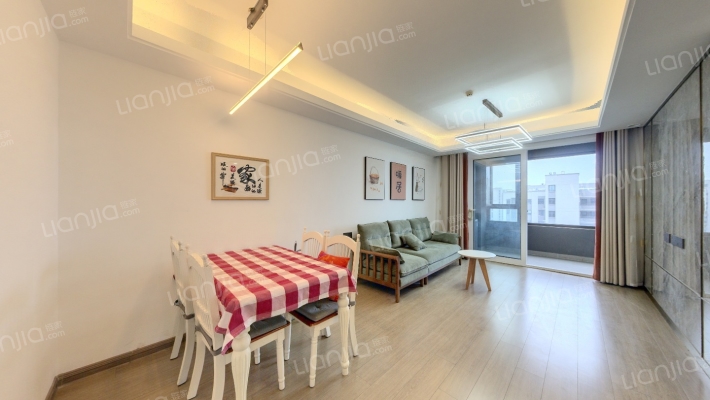 美的东湖天城二手房实景图