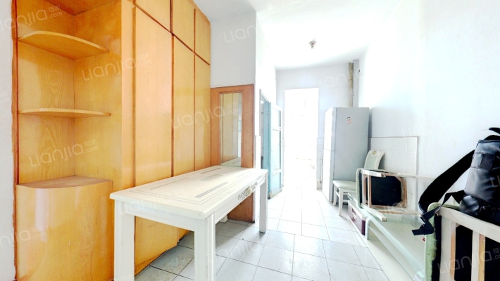 八三小区二手房实景图