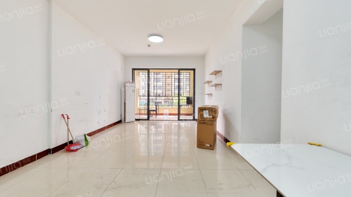 美舍嘉苑南区二手房实景图