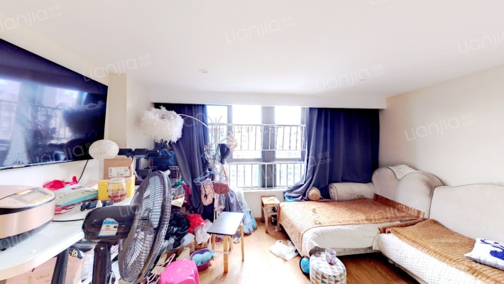 南钻金座二手房实景图