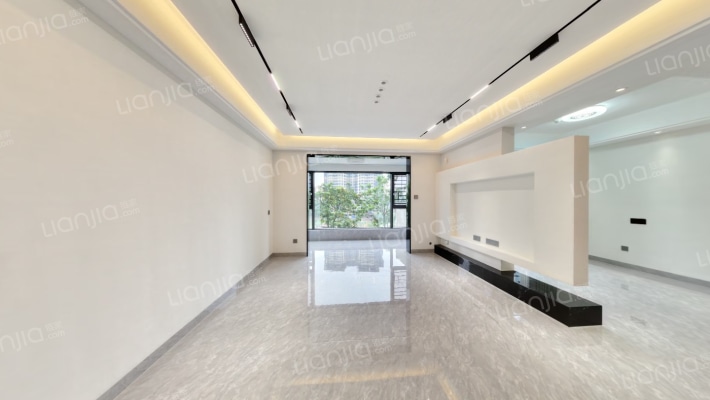 融创九熙府一期二手房实景图