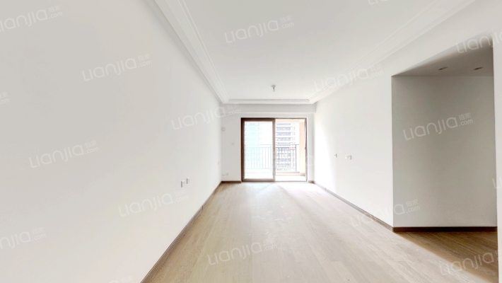 鸿海万科天空之城南区二手房实景图