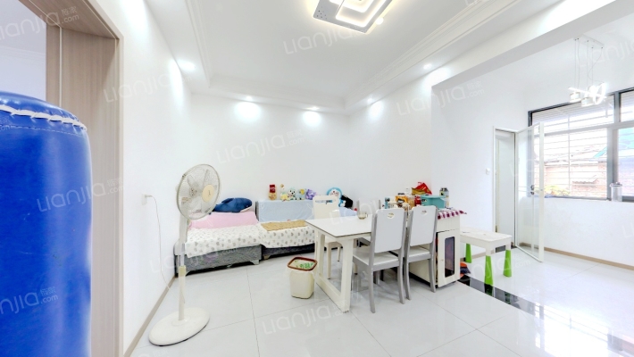 星火路钉丝厂家属院二手房实景图