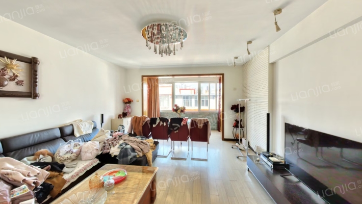 银海国贸花园二手房实景图