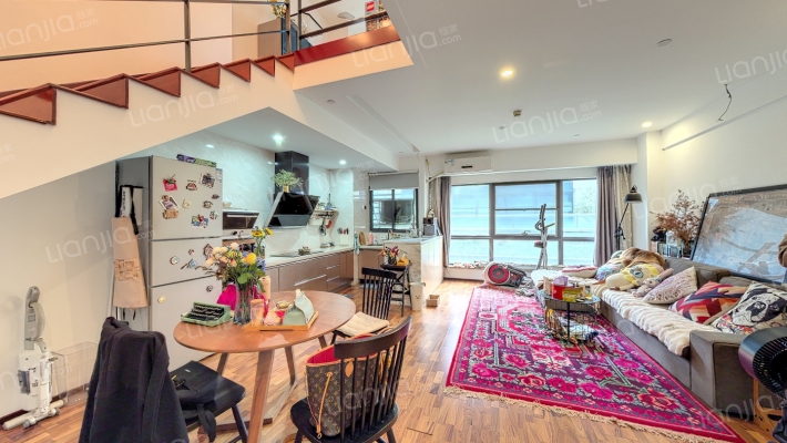 领寓商务广场二手房实景图