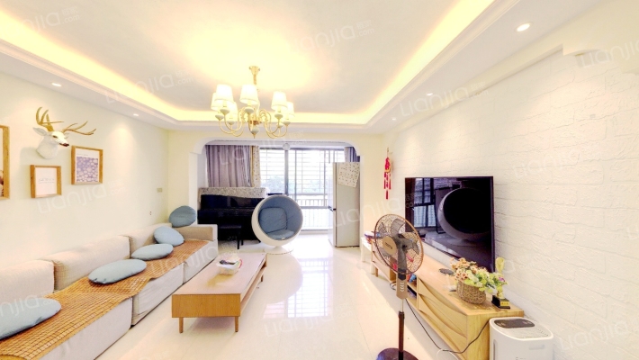 陽光叠彩二手房实景图