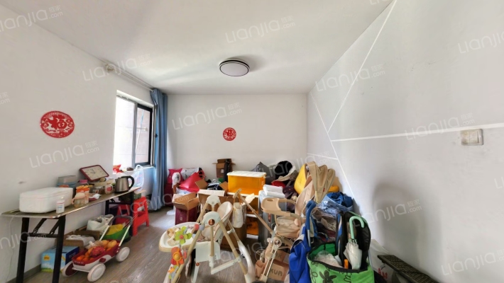 临湖社区意园二手房实景图