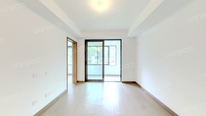 滨江龙湖翡翠上城南区二手房实景图