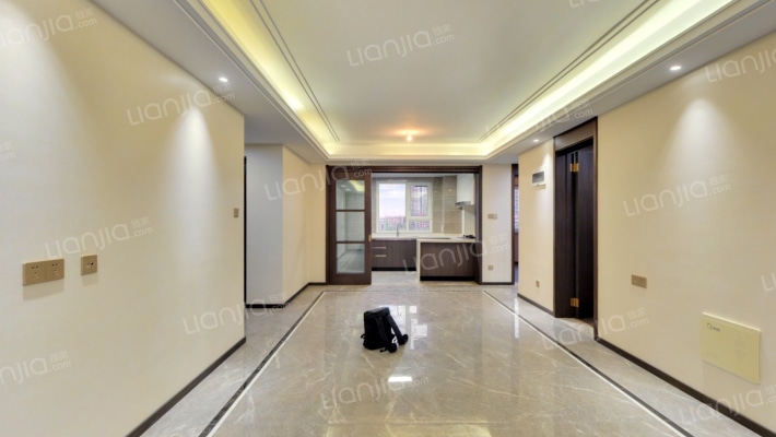 万科翡翠蓝山二手房实景图