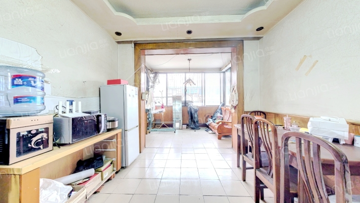 兴蓉南一巷6号二手房实景图