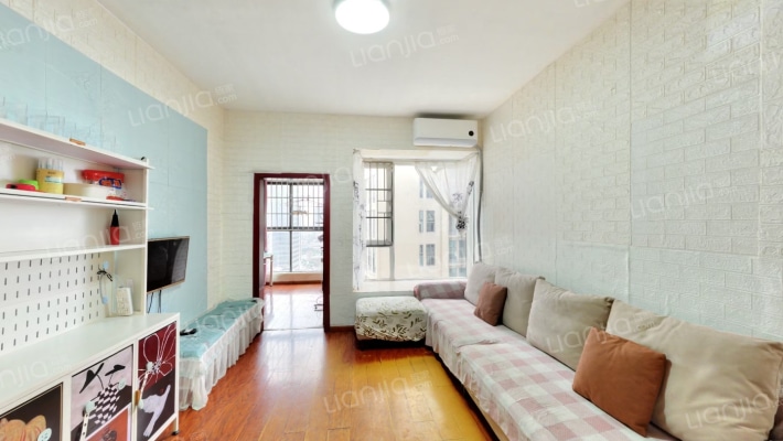 源上湾万融城二期二手房实景图