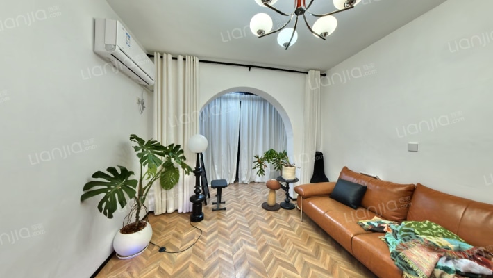 龙惠花苑二手房实景图