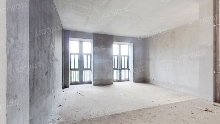 东湖山花雨别墅二手房实景图